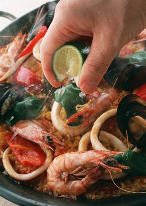 秋葉原の海鮮居酒屋磯丸水産：新鮮な海の幸を手軽に楽しめる人気店の全貌